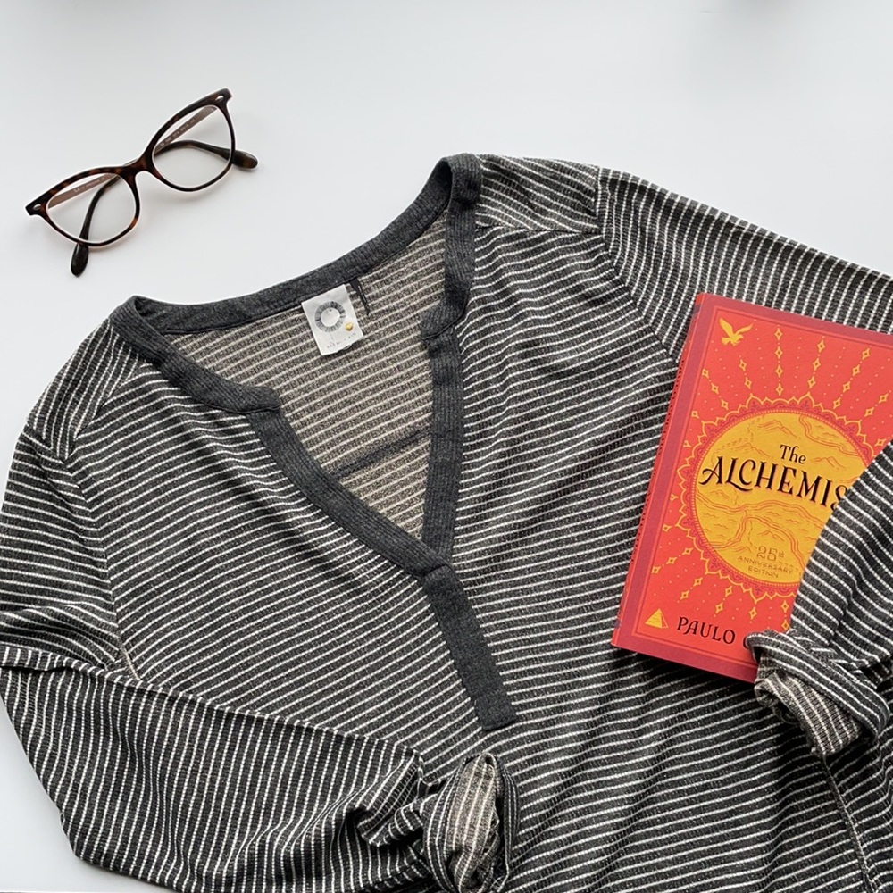 ANTHROPOLOGIE Akemi + Kin Metallic Stripe Top Sz S